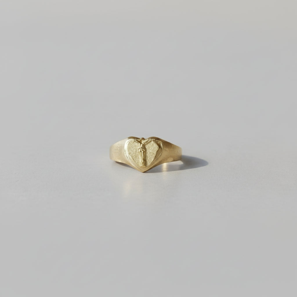 Anillo Corazon Cristo T8-1/2 /1.64/gr ID: 3004